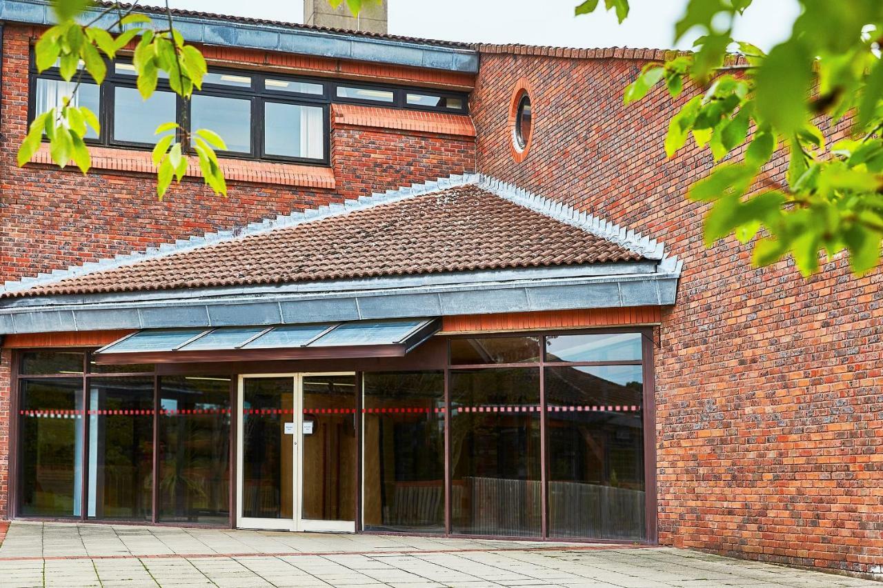 Yarnfield Park Training And Conference Centre Hotel Stone  Eksteriør billede